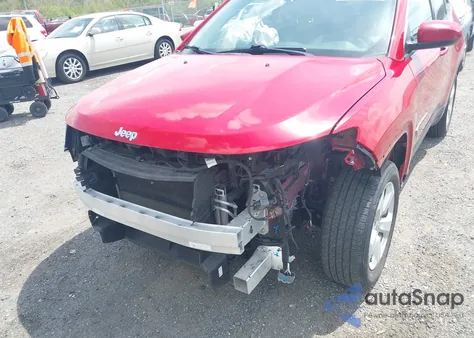 2020 Jeep Compass Latitude 4X4 z USA, uszkodzony, nr VIN 3C4NJDBB1LT135570